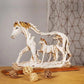 Statue af galoperende hest med pony stenfigur