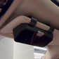 Opbevaringsboks til solbriller i bilen