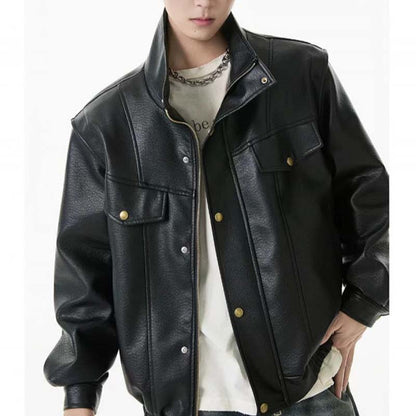 Casual jakke i imiteret læder med knapper